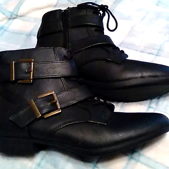 Route 66 Shoes - ❤️ NWT  Black short boots. Size 8M